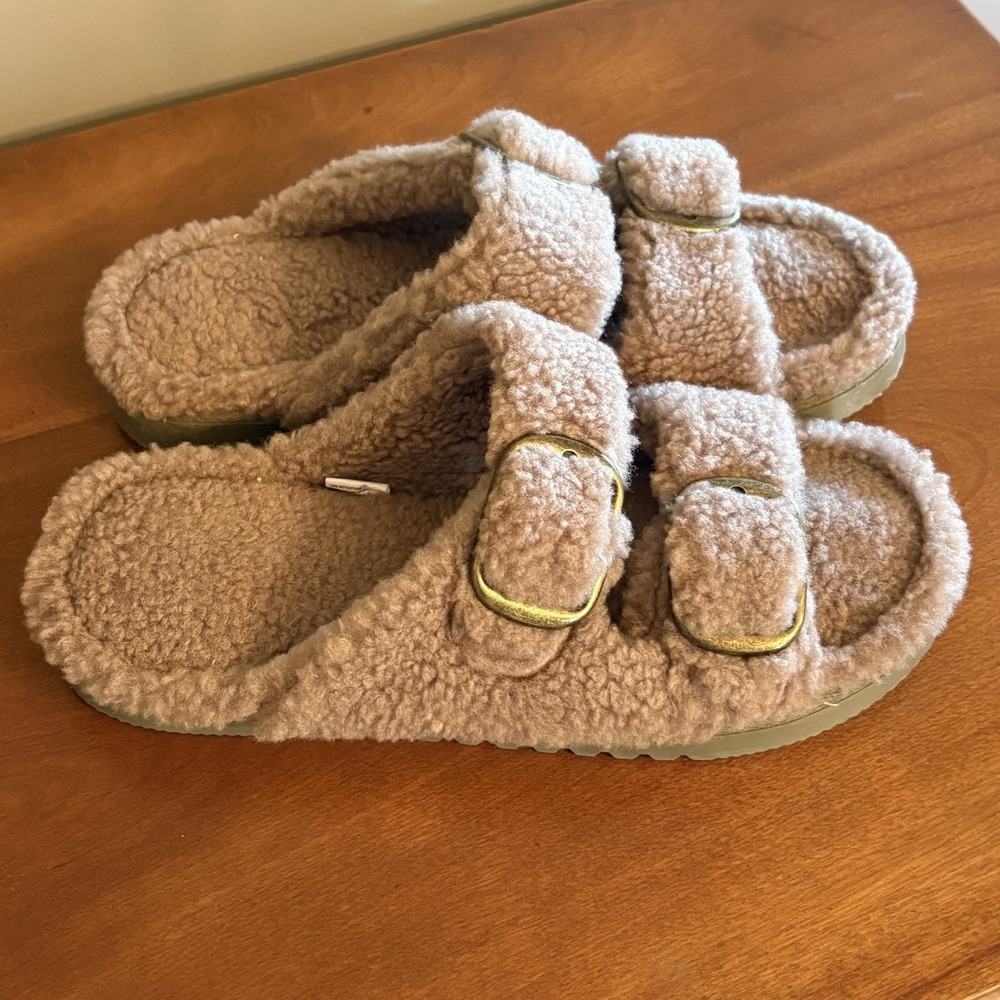 Sonoma Goods for Life Beige Faux Fur Slippers House Shoes XL 9/10